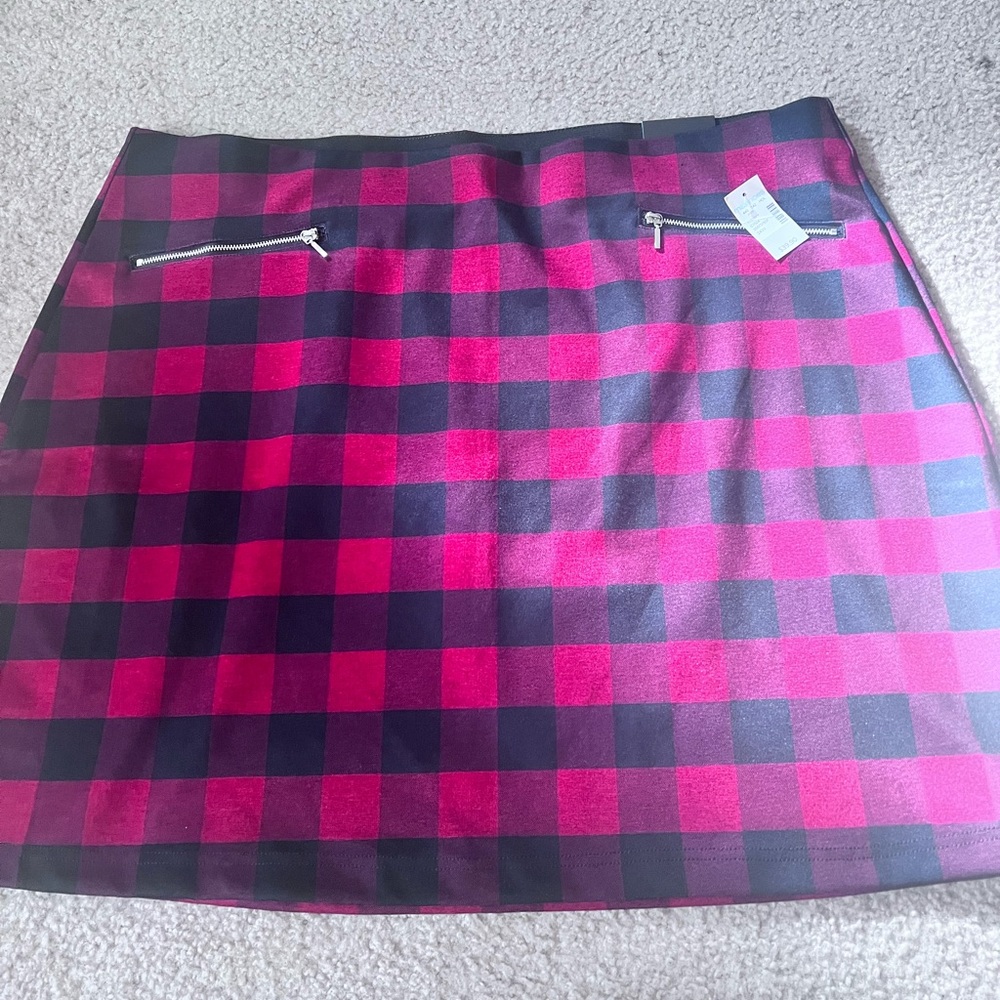 NWT ❤️ Plaid Mini skirt❤️ Perfect for the holidays